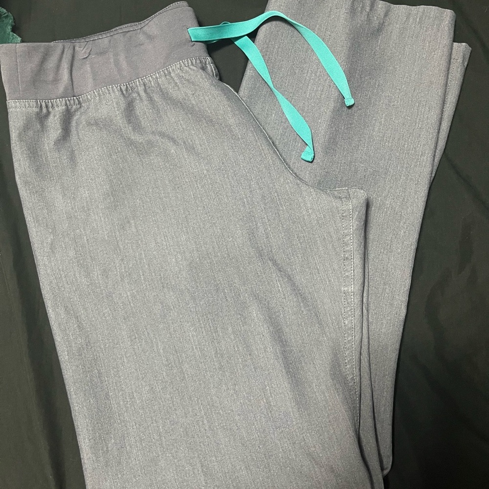 Figs Livingston Basic Scrub Pants - image 5